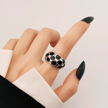 Berba Šah Prstena za prste za žene i djevojčice Punk-srce Crno geometrijski metalni prsten Večernje Darove 2021 Trend nakit