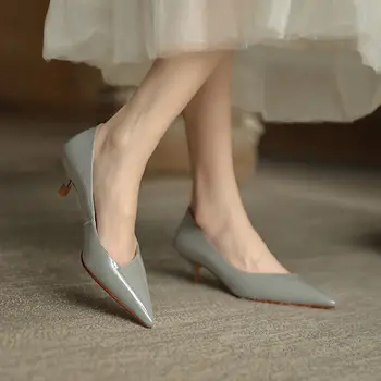 Cipele-brod od lakirane kože ženska profesionalna cipele na ukosnica 2021 nove sive остроносые ženske cipele na visoku petu u prosjeku petu
