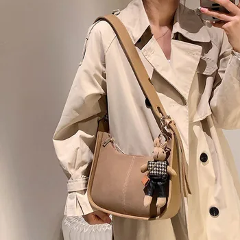 Luksuzne Marke torbe preko ramena s ovjesom u obliku medvjeda Za žene 2021 Vintage torba na rame od mat kože Ženske putne torbe i torbice