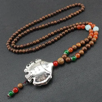 Ogrlica je ručno iz Nepala Budistički drvene perle Mali Privjesak i ogrlica Etnički Rog Ribe Duge Nakit za žene i muškarce