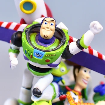 Priča o igračkama Disney 4 Woody Buzz light godine Stranci Q Verzija 16 cm PVC Figure mini Lutke Dječje Igračke model za djecu poklon