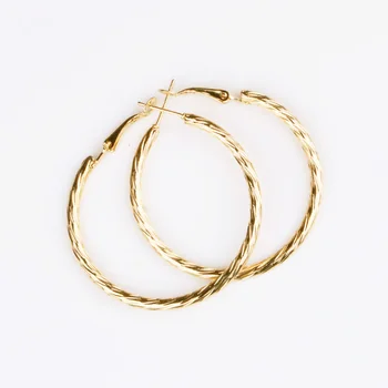 Zlatna boja Cijele Veliki okrugli 4,5 cm Naušnica prstena za žene Pribor od legure Trendy modni nakit Darove za stranke Naušnice 2020