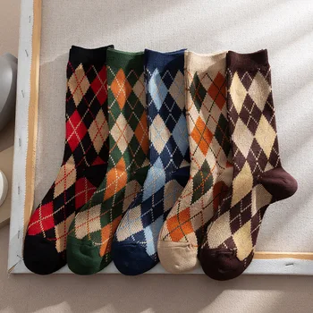 Ženske čarape Jesenje Nove čarape Modni drvenim rešetkama na prozorima, pamuk, Uredan stil Sretan Svakodnevne čarape s dezodorans Ženske Čarape su kvalitetne Trendy