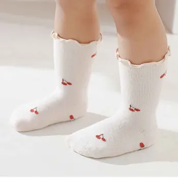 2021 Proljeće dječje čarape za novorođene djevojčice Neklizajući čarape Хлопчатобумажный cvjetni čarapa Neposlušnu djecu uboda Duga čarapa za novorođenčad