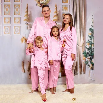 Gospodo saten pidžama Kit za obiteljski odmor Pidžama Čvrste ružičaste Pidžama Kit noćna odjeća Muške Majice i Donje rublje Patns