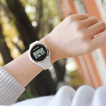 Jednostavni satovi Crni silikon Sportski sat za žene Vodootporan Udarni alarm Led Digitalni sat za djevojke Ženske Reloj Mujer