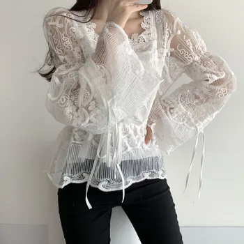 Moda Korejski jesen čipka-up Ženske bluze Elegantan Kvadratnom ovratnik Berba držači košulje Korejski slatka ženske majice 2021 Blusas Mujer