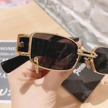 Ženske sunčane naočale 2021 Trendovi Vintage mode Metalne trg muške Sunčane naočale Luksuzne dizajnerske Ukrasne Naočale za vožnju UV400
